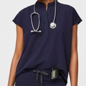 2 FIGS Rafaela™ Scrub Tops NAVY XXS